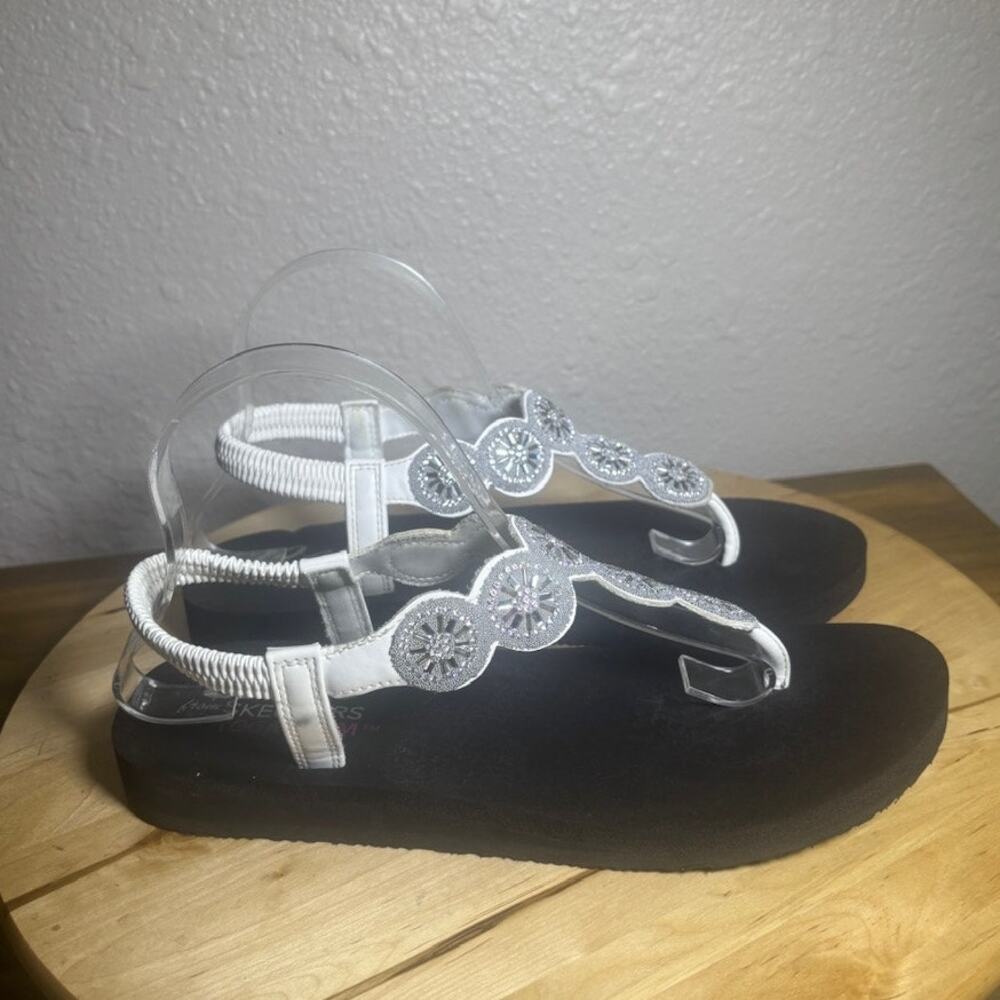 Skechers Cali Yoga Foam Thong White Sandals size 10